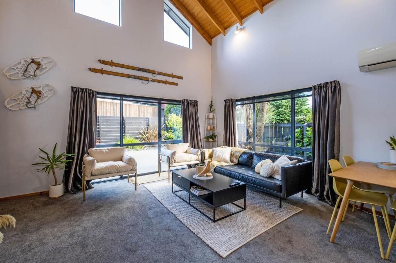 Little Black Chalet ميثفين المظهر الخارجي الصورة