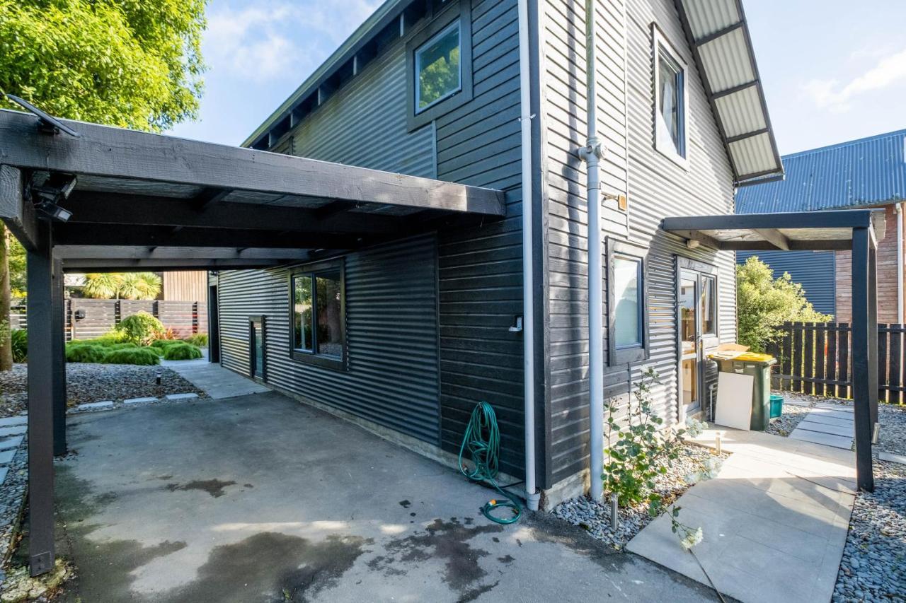 Little Black Chalet ميثفين المظهر الخارجي الصورة
